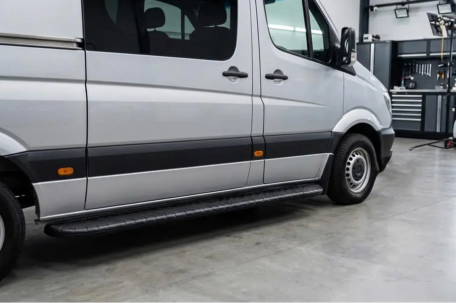 Volkswagen Crafter 2006-2016 Seitenschweller Bosphorus Black (2 Stk., Aluminium) Image