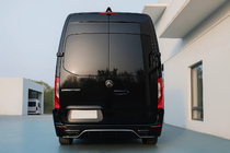Mercedes Sprinter W907/W910 2018- Heckstoßstange AMG (für mittleren Radstand, ABS) Foto 1