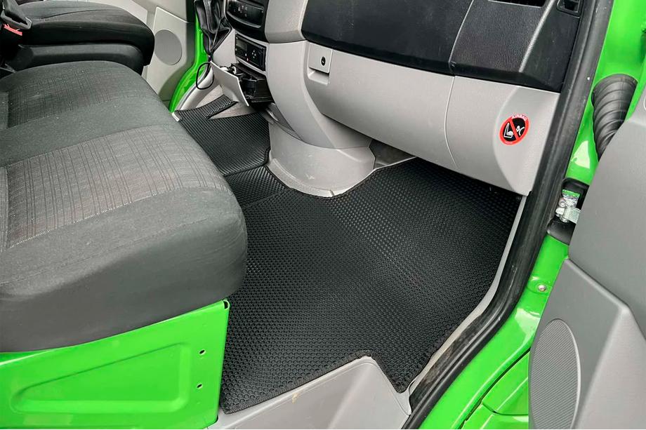 Mercedes Sprinter W906 2006–2018 Gummimatten Carsuit V1 (Schwarz) Foto 2
