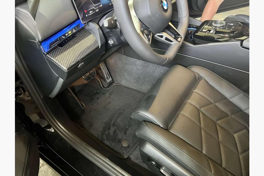 BMW 5/i5 Series G60/G60E/G61 2023- Textil Fußmatten Premium (Für G60/61, Schwarz) Image