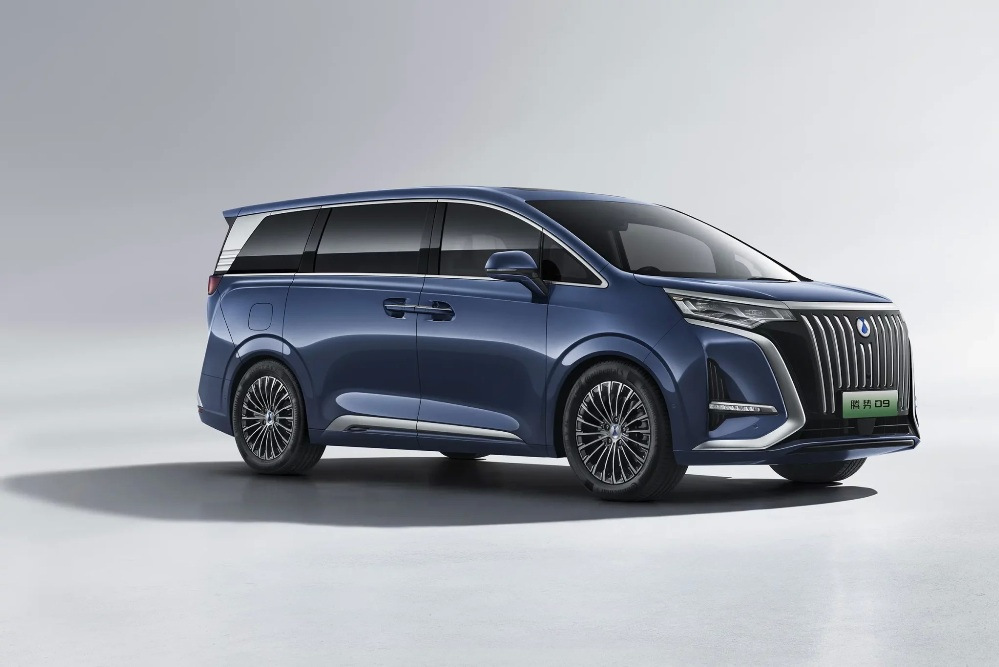 Denza D9 EV im Test: Ein luxuriöser Elektro-Minivan