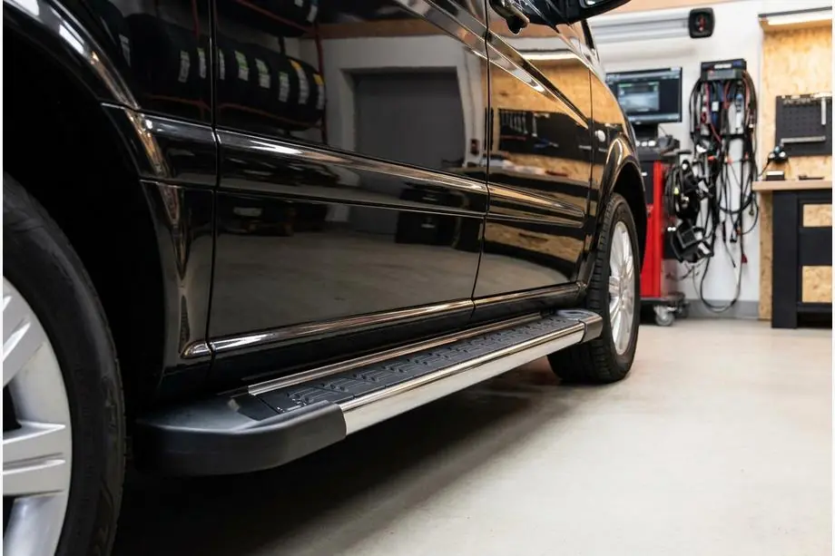 Mercedes Viano 2004-2014 Seitenschweller RedLine V1 (2 Stk., Aluminium) Image