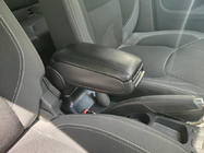 Renault Clio IV 2012-2019 Armlehne V1 (in Getränkehalter) Foto 1
