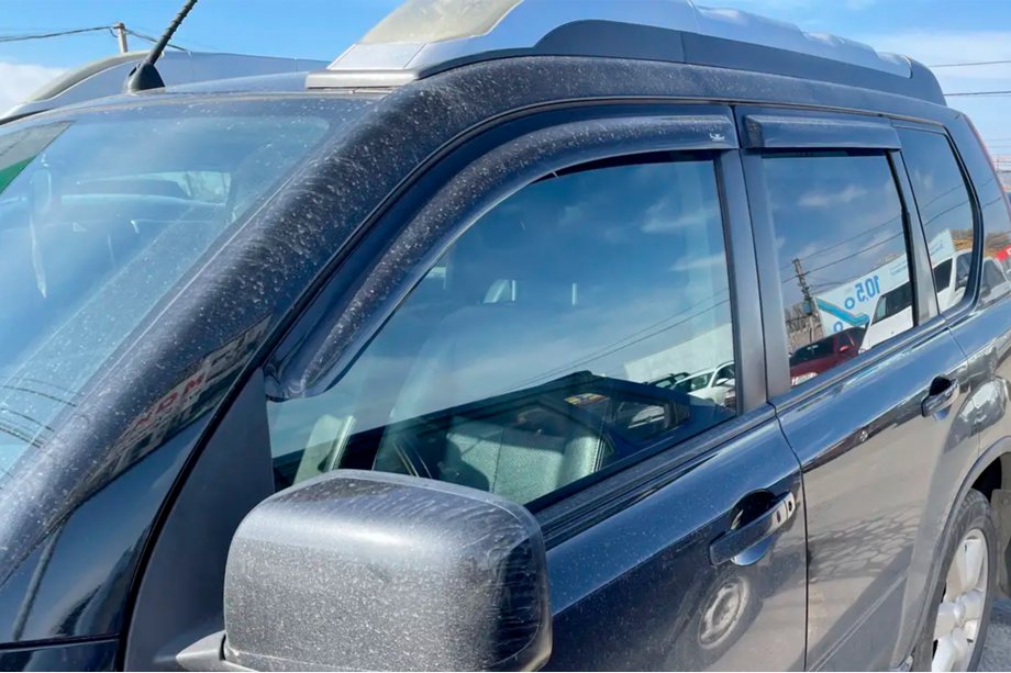 Nissan X-trail T31 2007-2014 Windabweiser vorne (2 Stk, HIC) Image