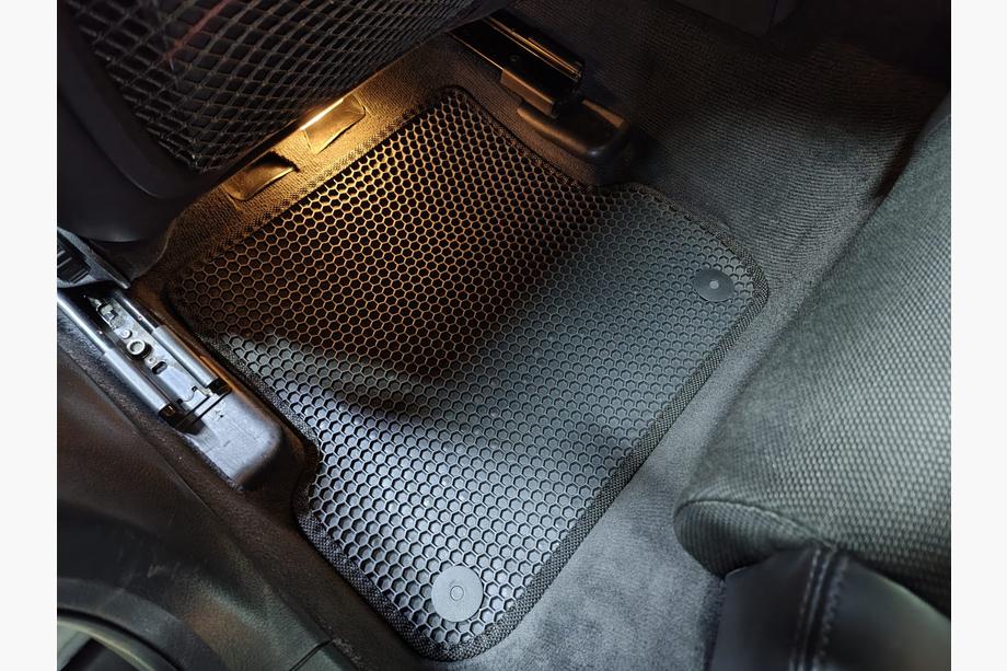 Audi A4 B6 2000-2004 Gummimatten Carsuit (Schwarz) Image