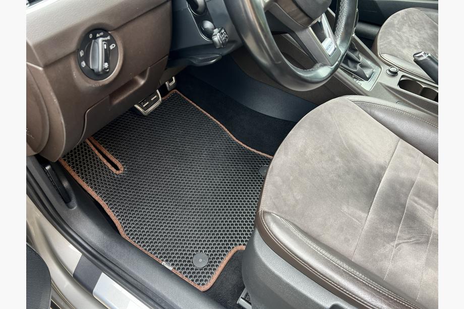 Skoda Octavia III A7 2013-2019 Gummimatten Carsuit (Schwarz) Image