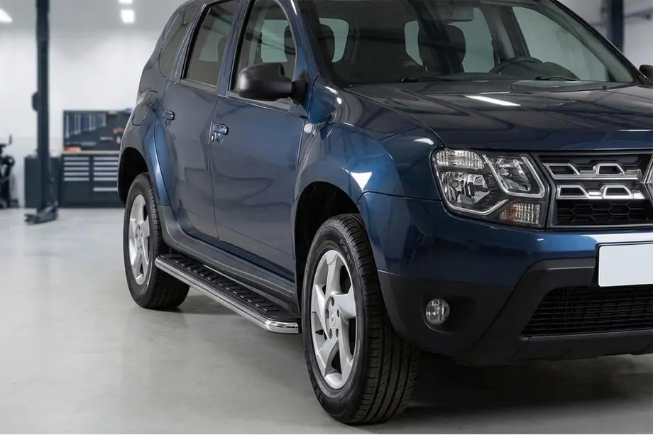 Dacia Duster 2008-2018 Trittbretter Maydos V1 (2 Stk., Aluminium & Edelstahl) Image