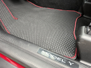 Tesla Model Y 2020- Gummimatten Carsuit (2020-2024, schwarz) Foto 16