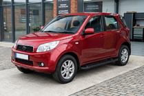Daihatsu Terios 2006-2017 Seitenschweller RedLine Black (2 Stk., Aluminium) Foto 1