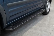 Ford Connect 2002–2006 Trittbretter Allmond Black (2 Stk., Aluminium) Foto 1