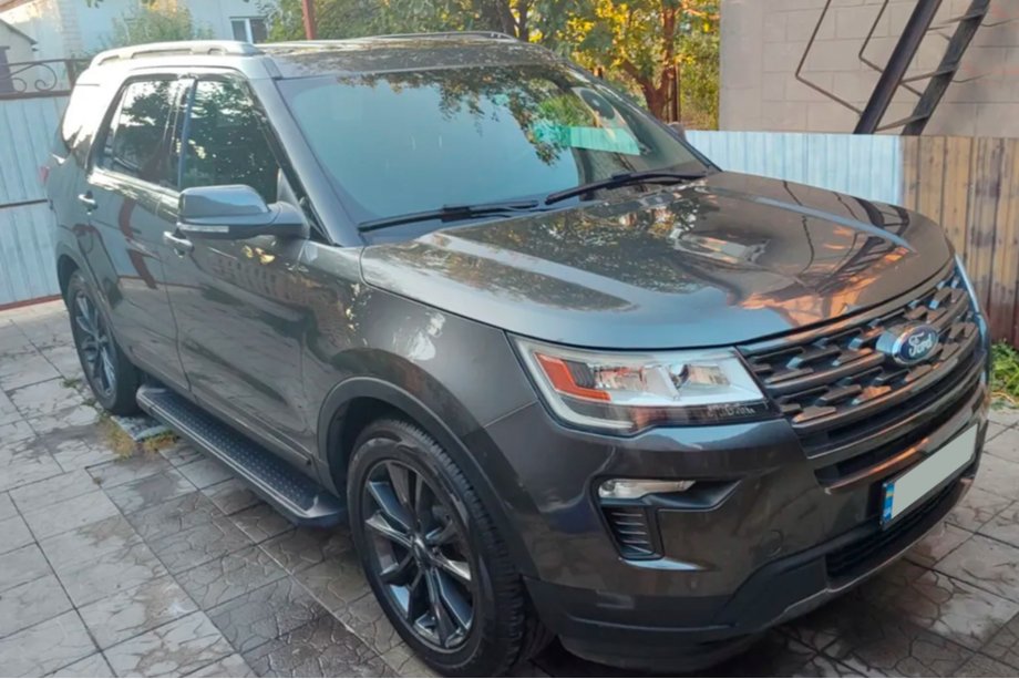 Ford Explorer 2011-2019 Trittbretter Allmond Black (2 Stk., Aluminium) Image
