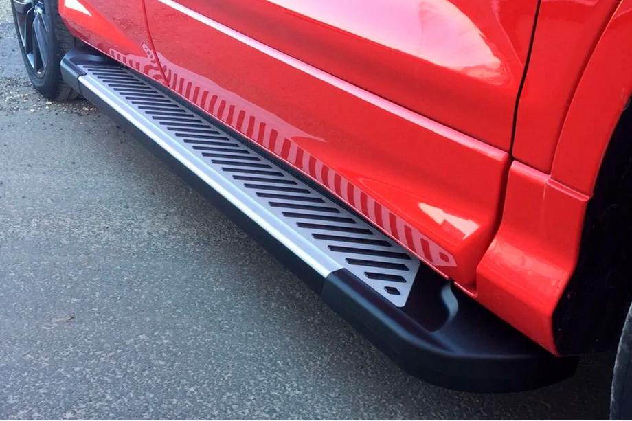 Ford Kuga/Escape 2013-2019 Seitenschweller Line (2 Stk., Aluminium) Mit Zierleisten an den Türen Foto 2