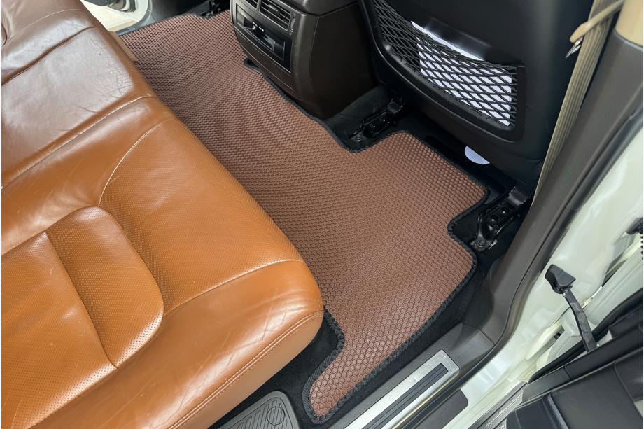 Toyota Land Cruiser 200 2007-2021 Gummimatten Carsuit (2007-2012, braun) Foto 8