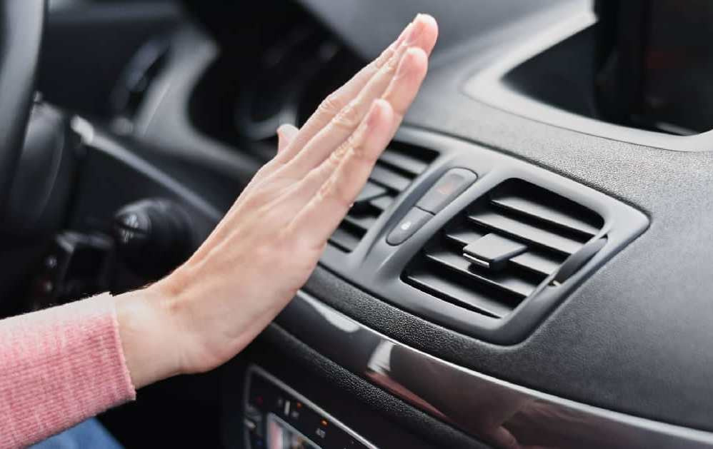 Warum die Klimaanlage im Auto schlecht bläst: mögliche Ursachen