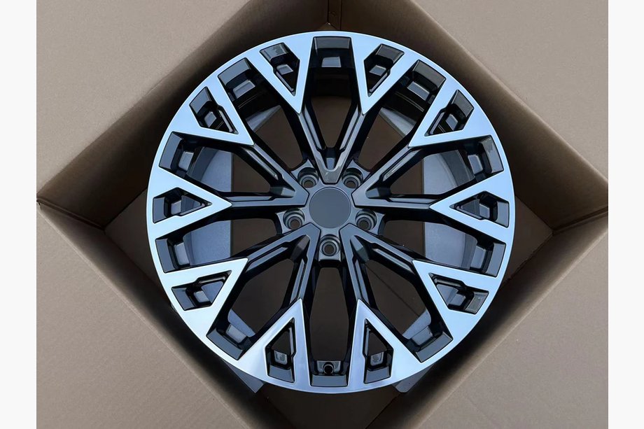 Audi A3 2020- Geschmiedete OEM Felgen R19 (4 Stk) Image