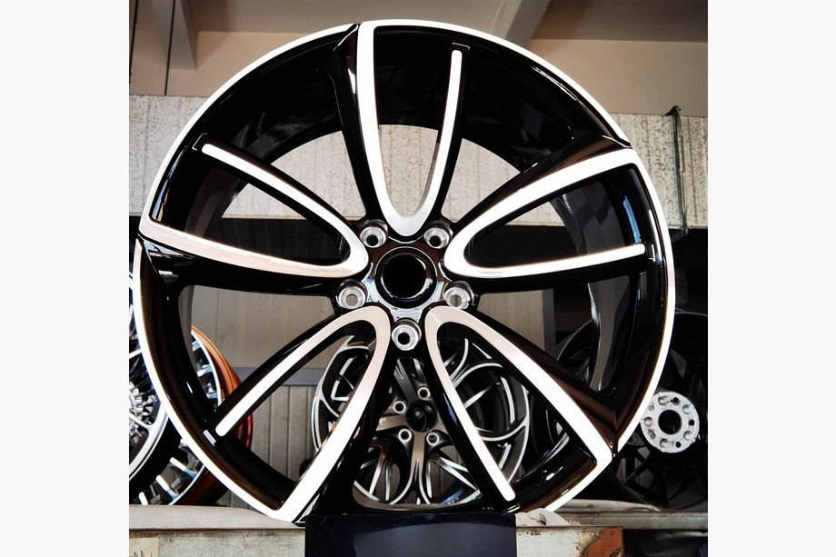 Bentley Bentayga 2015-2025 Geschmiedete Felgen OEM R23 V2 (4 Stk) Foto 2