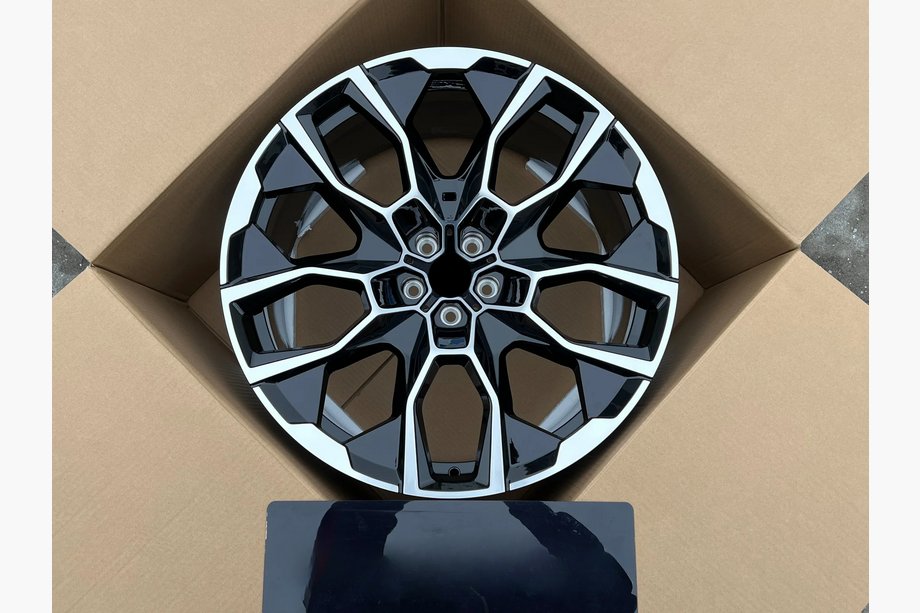 BMW X7 G07 2019- Geschmiedete OEM Felgen R22 V7 (4 Stk) Image