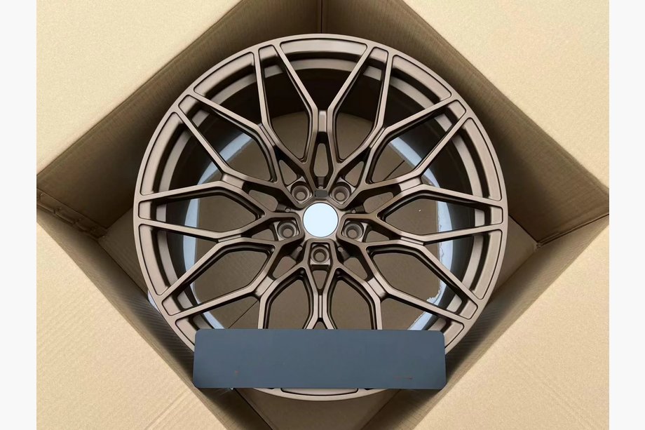 BMW 4 Series G22/23/26 2020- Geschmiedete OEM Felgen R19 R20 V5 (4 Stk) Image