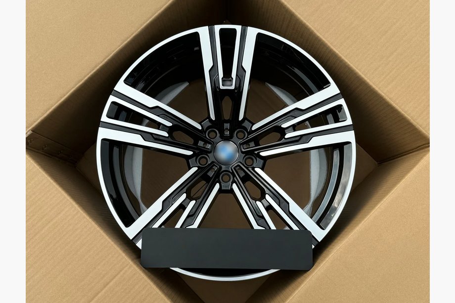 BMW 7 Series G70/G71 2022- Geschmiedete OEM Felgen R20 (4 Stk) Image