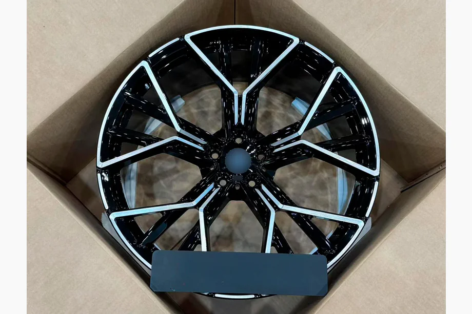 BMW X7 G07 2019- Geschmiedete OEM R22 V6 Felgen (4 Stk) Image