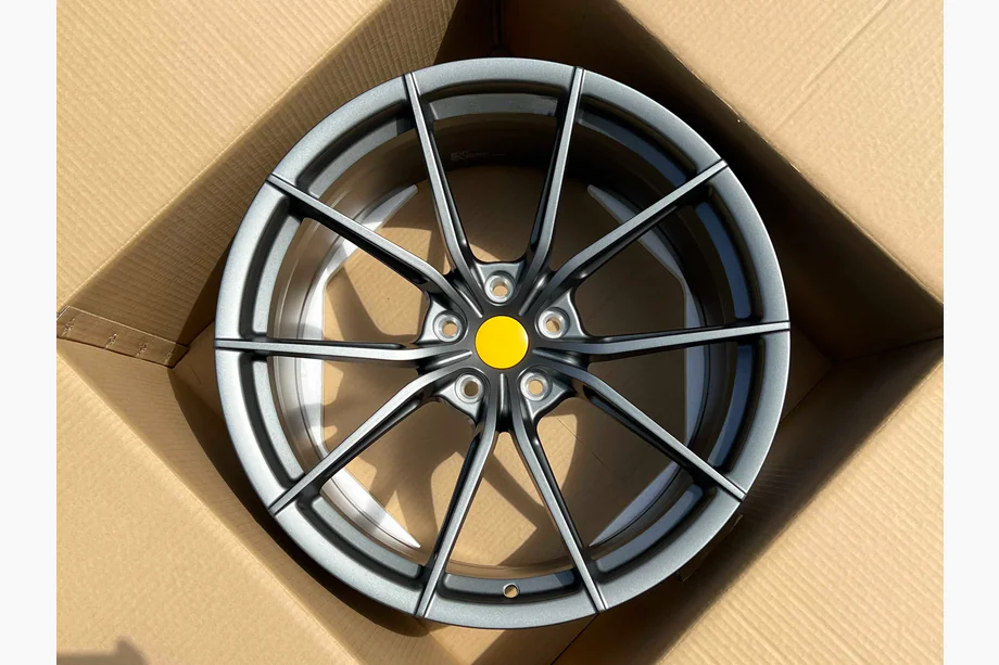 Ferrari 488 GTB 2015-2019 Geschmiedete OEM Felgen R20 V1 (4 Stk) Image