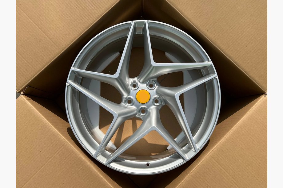 Ferrari 458 Italia 2009-2015 Geschmiedete OEM Felgen R20 R21 V2 (4 Stk) Image