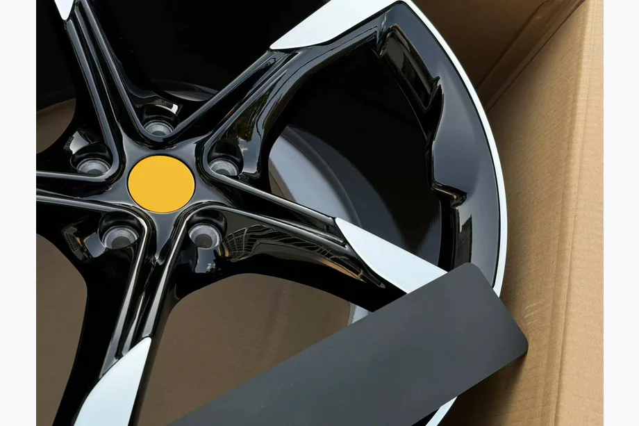 Ferrari 488 GTB 2015-2019 Geschmiedete OEM-Felgen R21 (4 Stk) Foto 9
