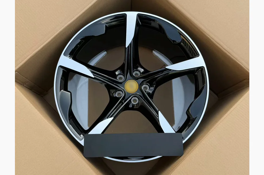 Ferrari 488 GTB 2015-2019 Geschmiedete OEM-Felgen R21 (4 Stk) Foto 1