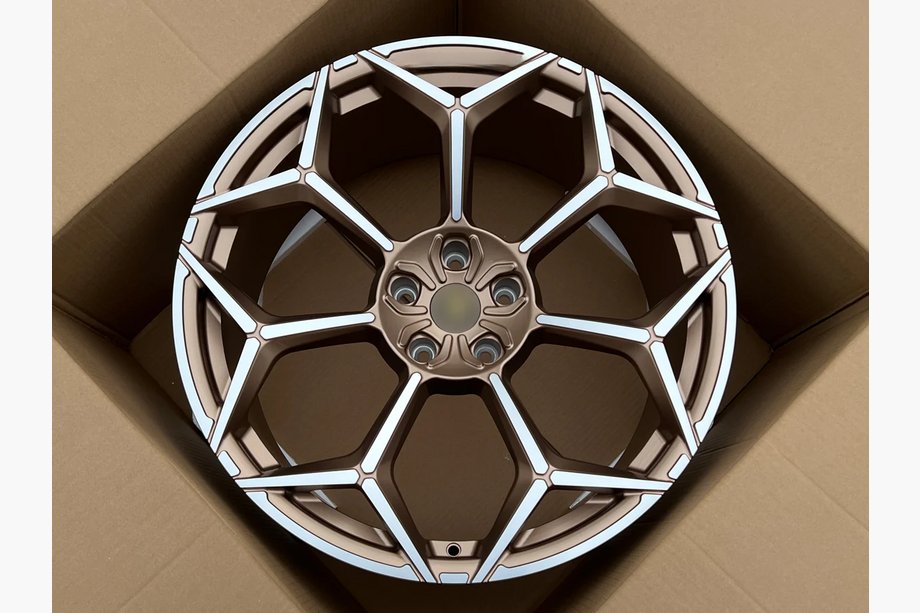 Lamborghini Urus 2018- Geschmiedete Felgen OEM R23 V2 (4 Stk) Foto 2
