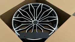 Lamborghini Urus 2018- Geschmiedete Felgen OEM R23 V10 (4 Stk) Foto 6
