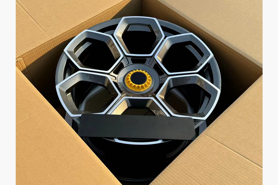 Lamborghini Aventador 2011-2022 Geschmiedete OEM Felgen R20 R21 V9 (4 Stk) Foto 4