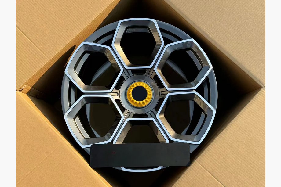 Lamborghini Aventador 2011-2022 Geschmiedete OEM Felgen R20 R21 V9 (4 Stk) Foto 2