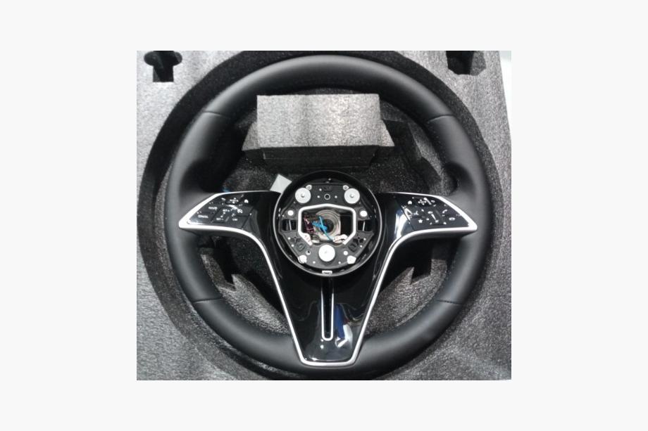 Mercedes Vito/V-class W447 2014- Lenkrad im Maybach-Style (schwarz + schwarze Tasten) Image