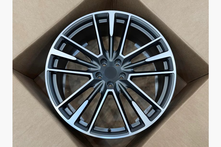Maserati Ghibli 2013-2023 Geschmiedete OEM Felgen R22 (4 Stk) Image