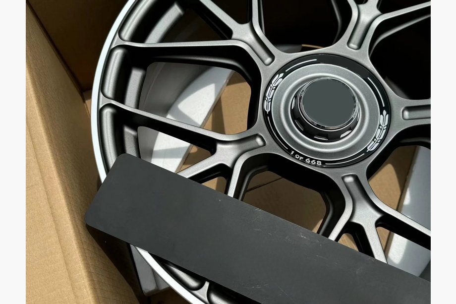 Mercedes AMG GT C190/R190 2014-2022 Geschmiedete OEM Felgen R19 V1 (4 Stk) Foto 7