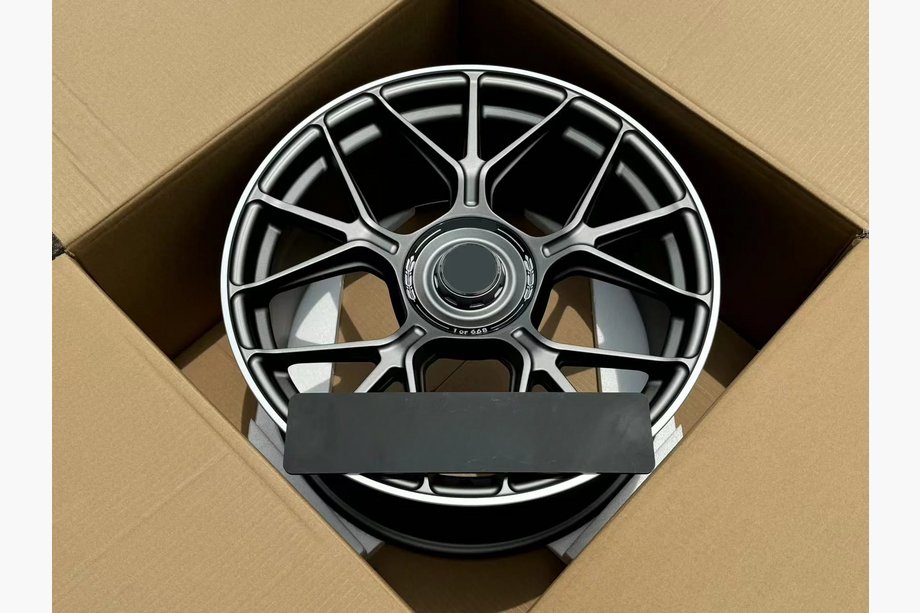 Mercedes AMG GT C190/R190 2014-2022 Geschmiedete OEM Felgen R19 V1 (4 Stk) Foto 3