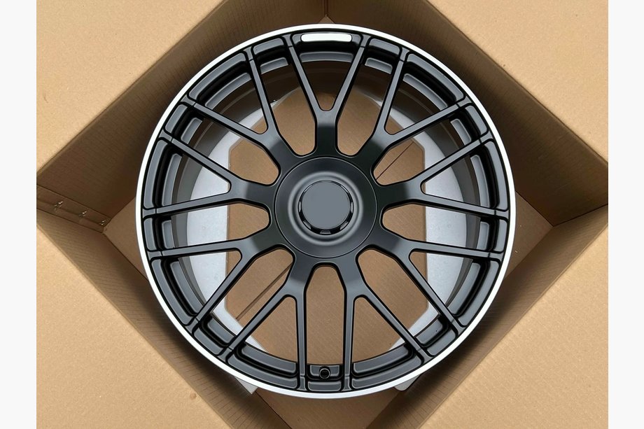 Mercedes C-class W205 2014-2021 Geschmiedete OEM Felgen R19 V1 (4 Stk) Image