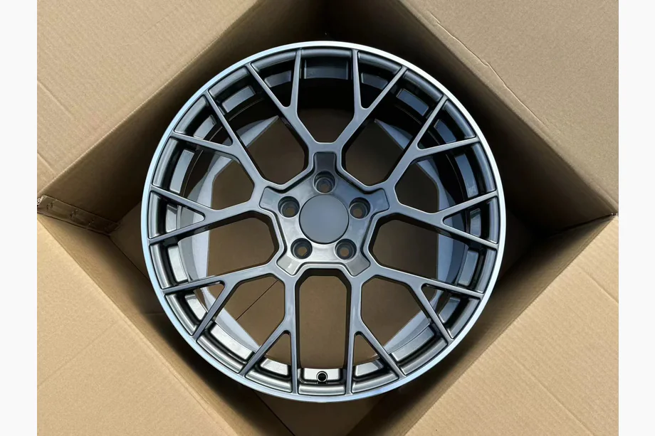 Mercedes C-class W205 2014-2021 Geschmiedete OEM Felgen R19 V2 (4 Stk) Image