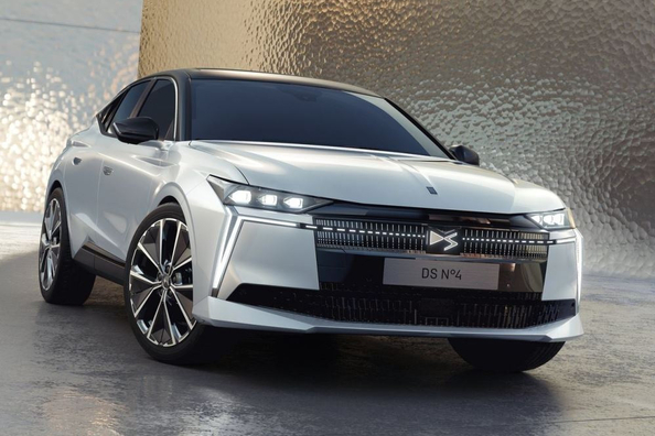 DS N°4 2025 im Test: Hybridversionen für umweltfreundlichen Premium