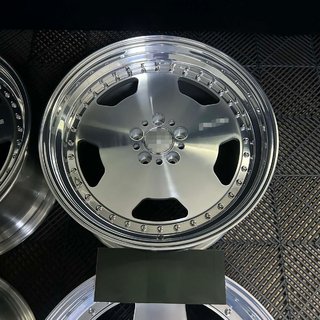 Geschmiedete OEM Felgen R19 (4 Stk) Foto 1