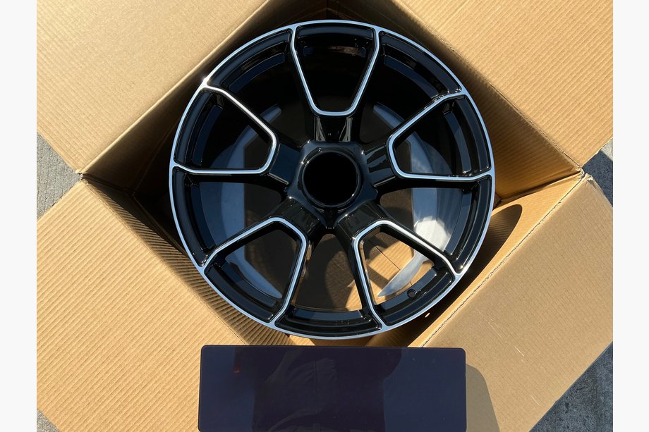 Porsche 911 (991) 2011–2019 Geschmiedete OEM Felgen R21 R22 (4 Stk) Image
