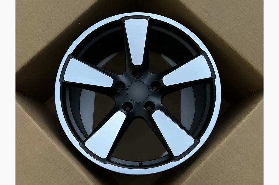 Porsche 911 (997) 2004–2012 Geschmiedete OEM R20 V2 Felgen (4 Stk) Image