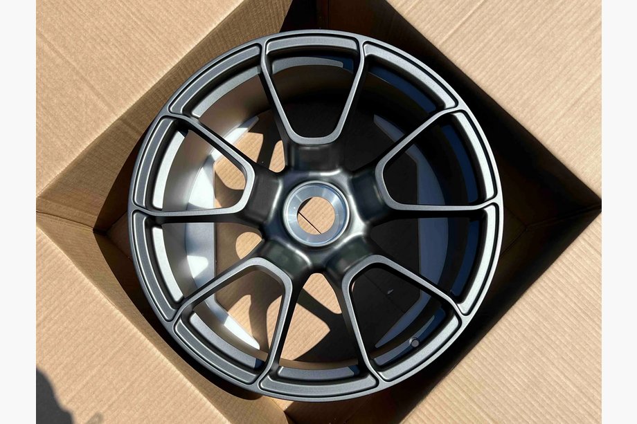 Porsche 911 (992) 2018– Geschmiedete OEM Felgen R20 R21 V21 (4 Stk) Image