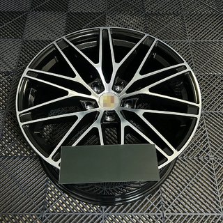 Geschmiedete OEM Felgen R20 (4 Stk) Foto 3