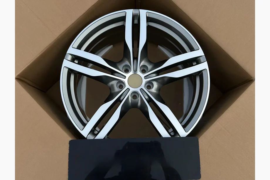 Ferrari Portofino Geschmiedete OEM Felgen R20 (4 Stk) Image