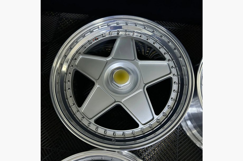 Ferrari F430 Geschmiedete OEM Felgen R20 (4 Stk) Image
