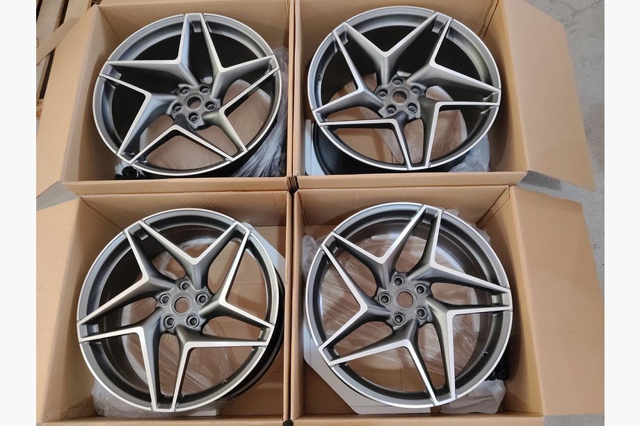 Ferrari F8 Geschmiedete OEM Felgen R20 R21 (4 Stk) Foto 7