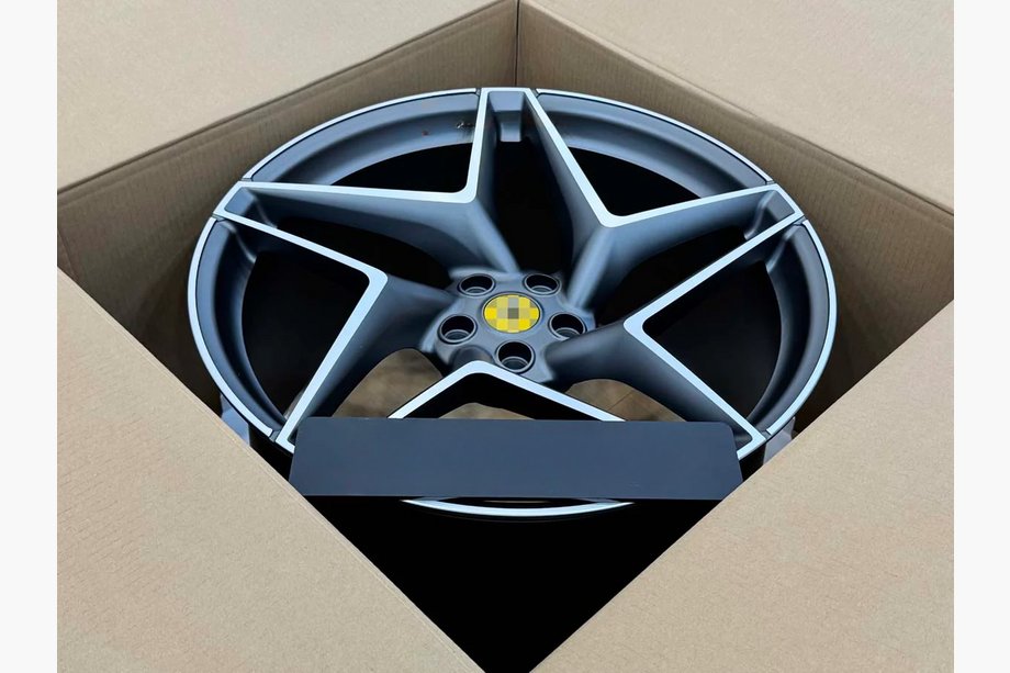 Ferrari F8 Geschmiedete OEM Felgen R20 R21 (4 Stk) Foto 4