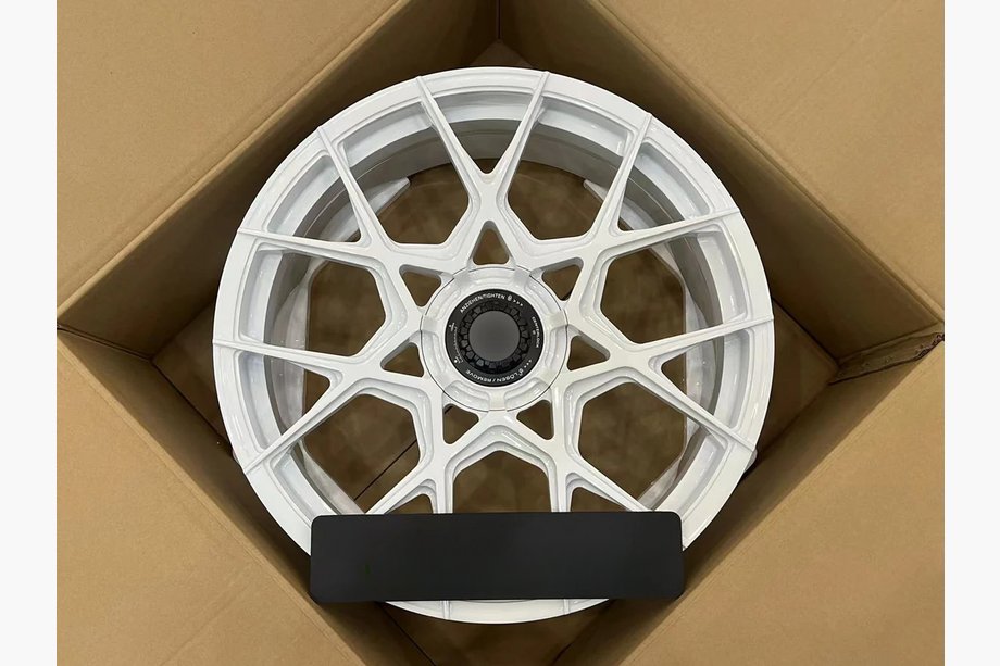 Lexus LFA 2010–2013 Geschmiedete OEM R20 V2 Felgen (4 Stk) Image