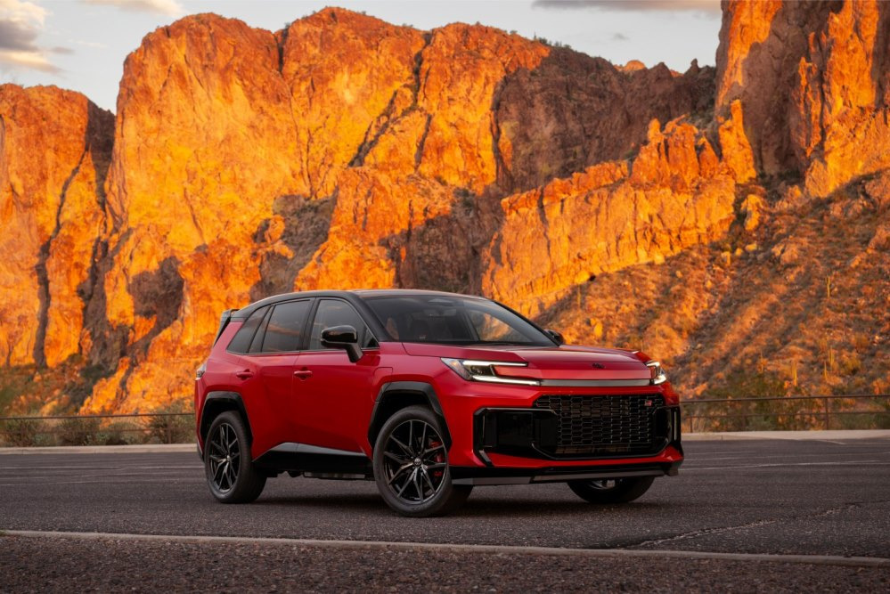 Toyota RAV4 GR Sport Plug-in Hybrid 2026: Überblick über die sechste Generation